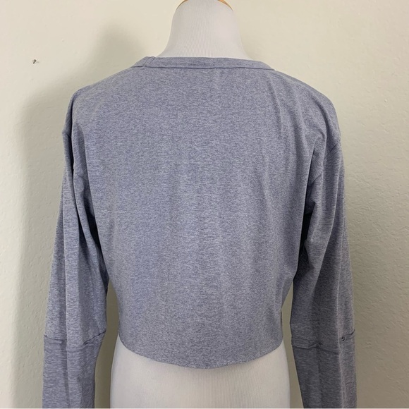 Gymshark Long Sleeve front Cut Out Crop Top Size Small Heather Gray - Picture 9 of 15